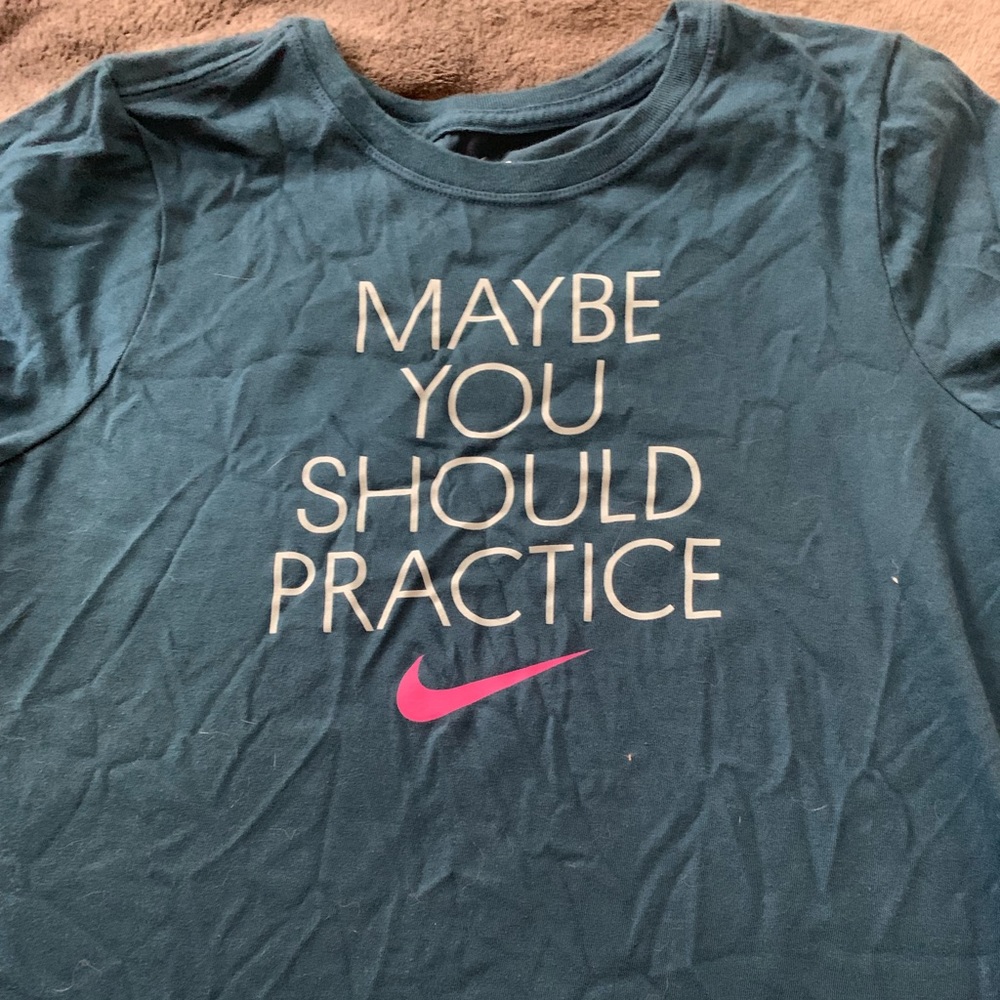 Girls dri-fit Nike tee